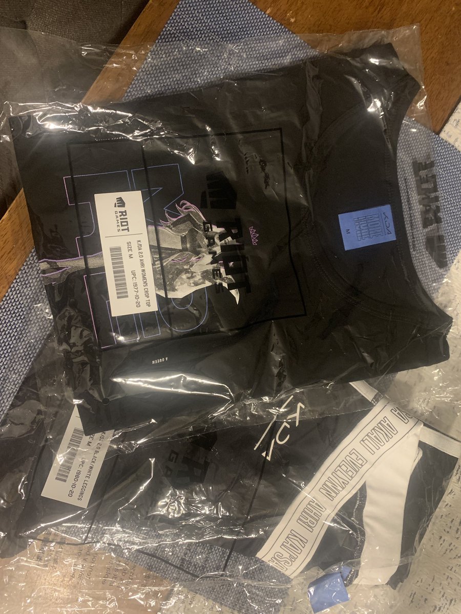 _supportmain's tweet image. Look what came ❤️❤️ @LeagueOfLegends @KDA_MUSIC