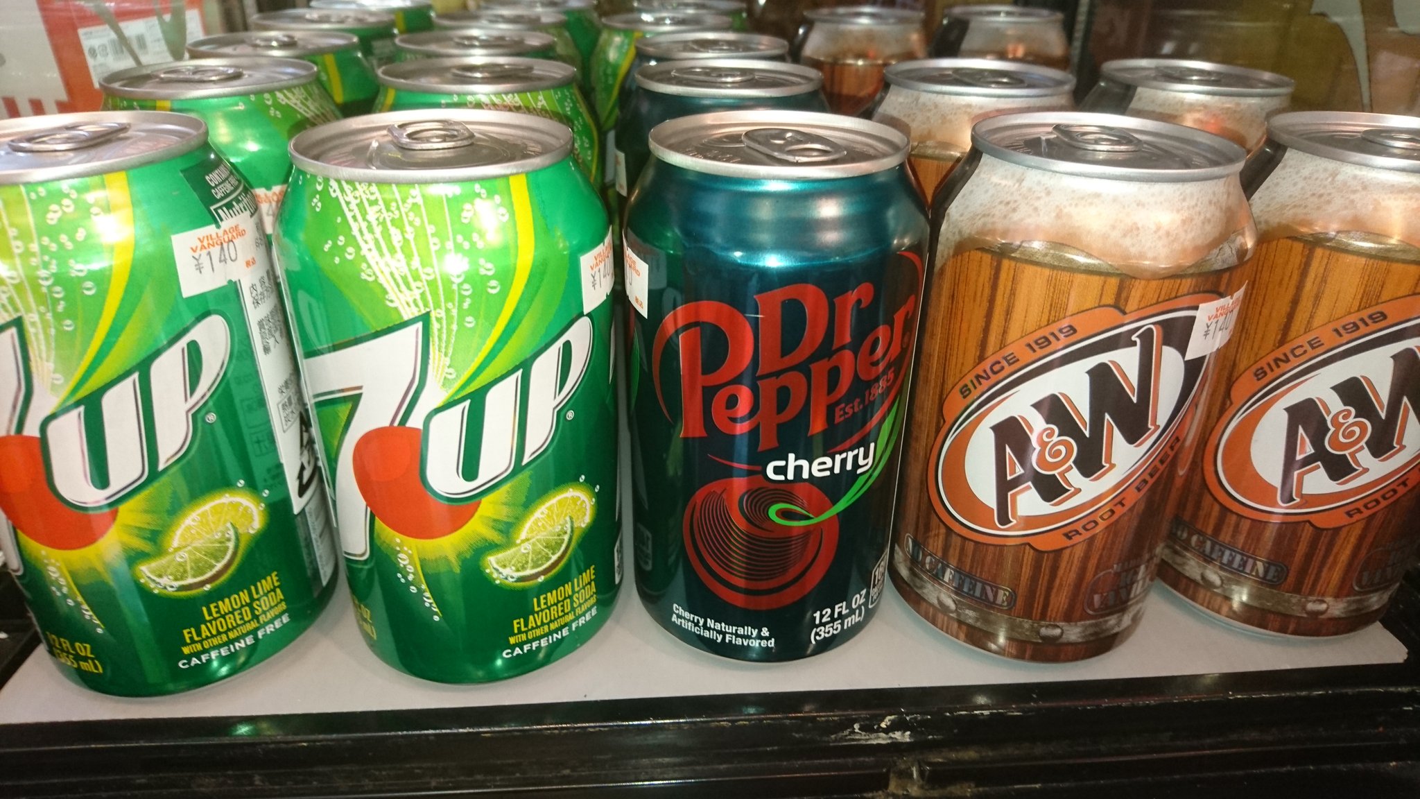 ヴィレッジヴァンガード西葛西 Pe Twitter 7up入荷しました ドクターペッパーチェリーも再入荷しててa Wルートビア 瓶コカ コーラ フェンティマンス キュリオスティコーラなど冷えてます よろしくお願いいたします T Co Mh6cm8y4mu Twitter