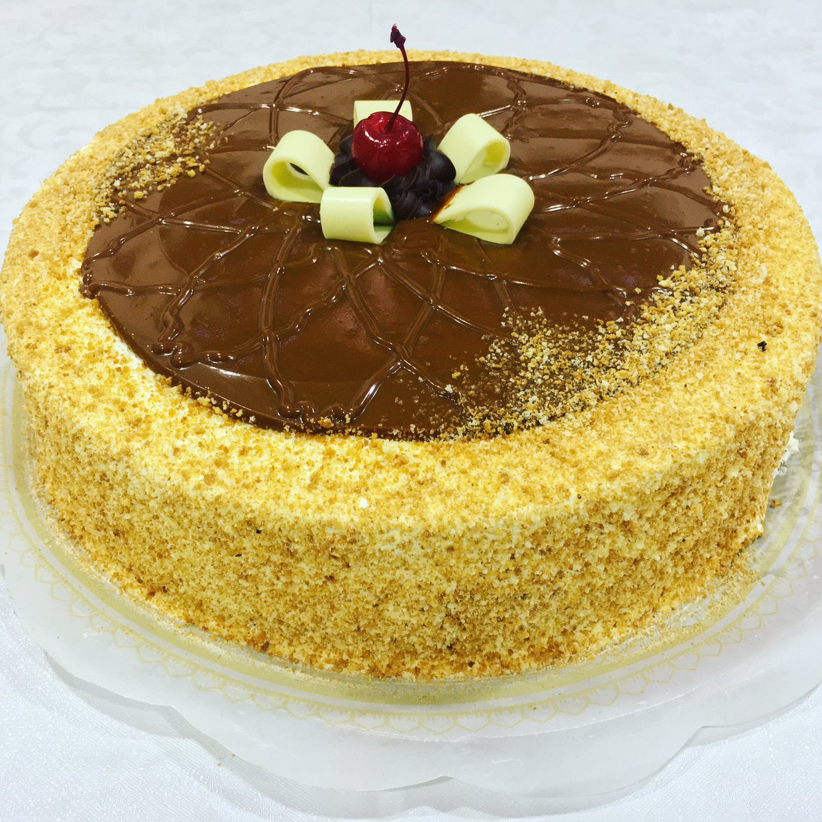 PosDía del Padre 🧑🏾‍🦱
Fabiola, Tania,Camil, GRACIAS, TOTALES!!! 
<a href="/PasteleriaIdeal/">Pasteleria Ideal</a> un clásico 😋

#posdiadelpadre #pastel #clasico #ideal