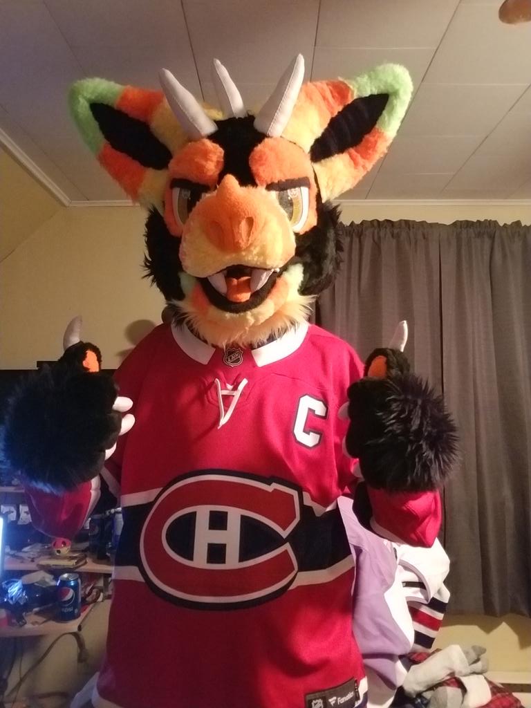 SpooksDinat's tweet photo. Spooks is watching the @Steve_Dangle stream! @CanadiensMTL v @GoldenKnights
#GoHabsGo https://t.co/LUtVuJKxUw