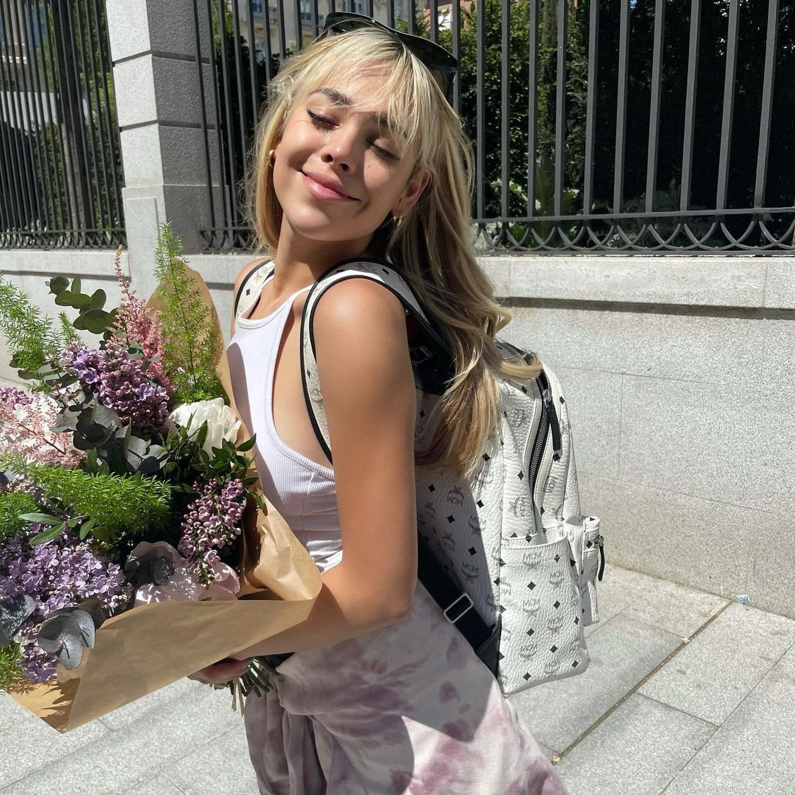 Chiquitita preciosa en Argentina ya es 23, felices 26 vueltitas al sol mi Dannita. Verte crecer y crecer con vos, es de las cosas más hermosas y maravillosas del mundo.
Te amo infinito y siempre voy a estar apoyándote en todo, te deseo todo lo bonito hoy y siempre.💘💐<a href="/dannapaola/">nini 𖣂 TXT CB APRIL</a>