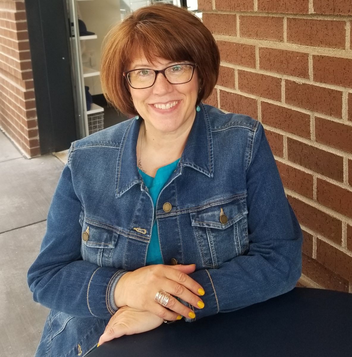 martimendenhall's tweet photo. Who-whooo! My article was published it tonight on Oregon Music News! Just ahead of the @KrisDeelane podcast release on Friday. I'm so very excited! Please feel free to share with others. https://t.co/QxavQVhXOl #MMK #MartisMusicKit #OregonMusicNews #CreativeCookingPodcast https://t.co/EMElX5Q9xY