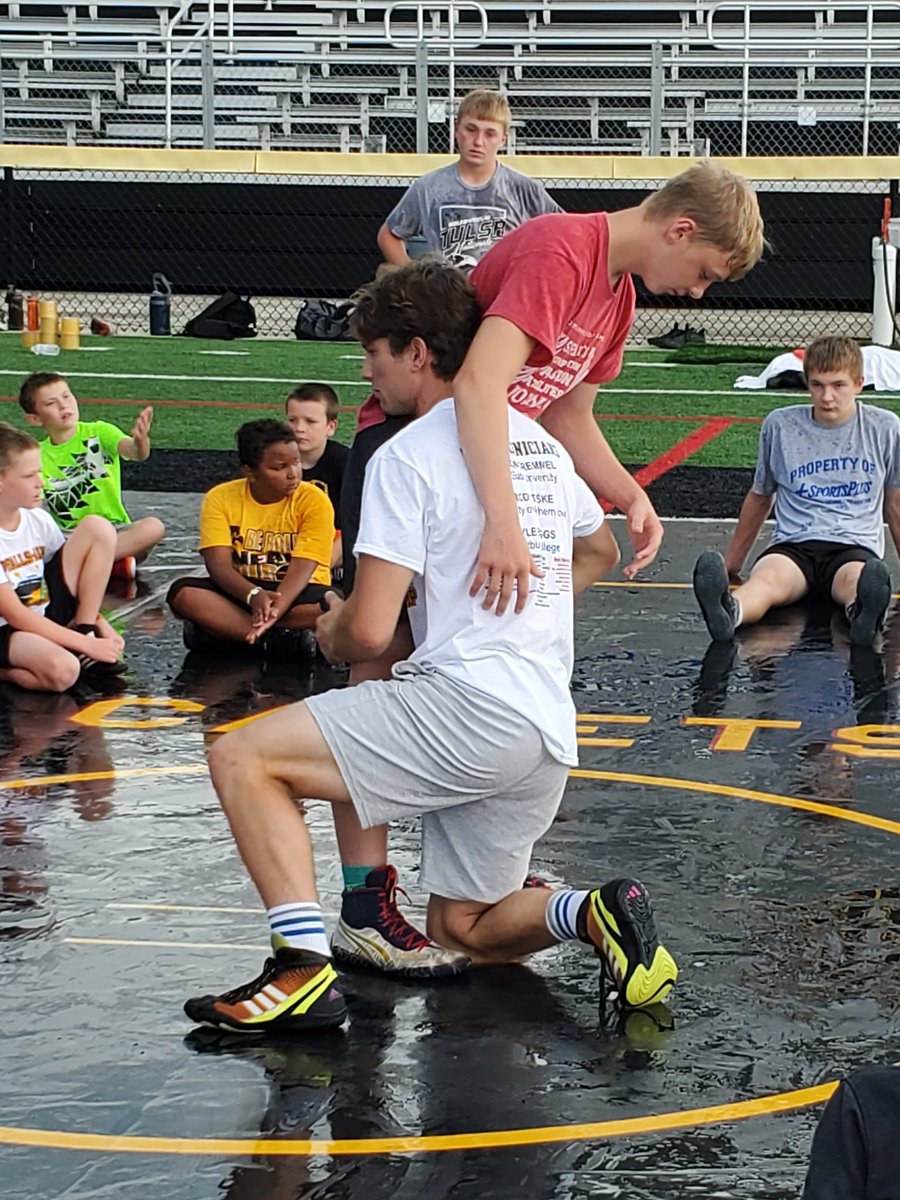 IfaWrestling's tweet photo. We had to dodge a few raindrops tonight, but finished a great outdoor camp with @KyleTBriggs This guy brings some excitement and was fun to learn from! @wartburgwrestle https://t.co/wyOMtF9Tve