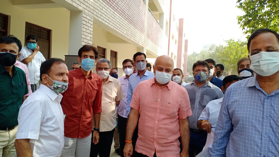 Dir_Education's tweet photo. Revamp is a part of Delhi education reforms: Sri Manish Sisodia

Today @minister_edu @msisodia &amp; Dir Edu Sri @uditprakash inspected 60 newly constructed classroom unit of Shaheed Bal Mukund Sarvodaya Vidyalaya, est in 1969. It earlier had only 30 classrooms.

#OurSchools_OurPride https://t.co/2LdpZkWlyc