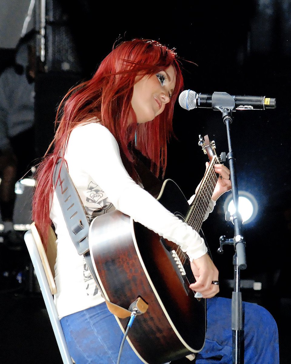 DulceMaria's tweet photo. 14 años de “Hecho en España “ ❤️🙌🏼 https://t.co/ZmPcpZnqGQ