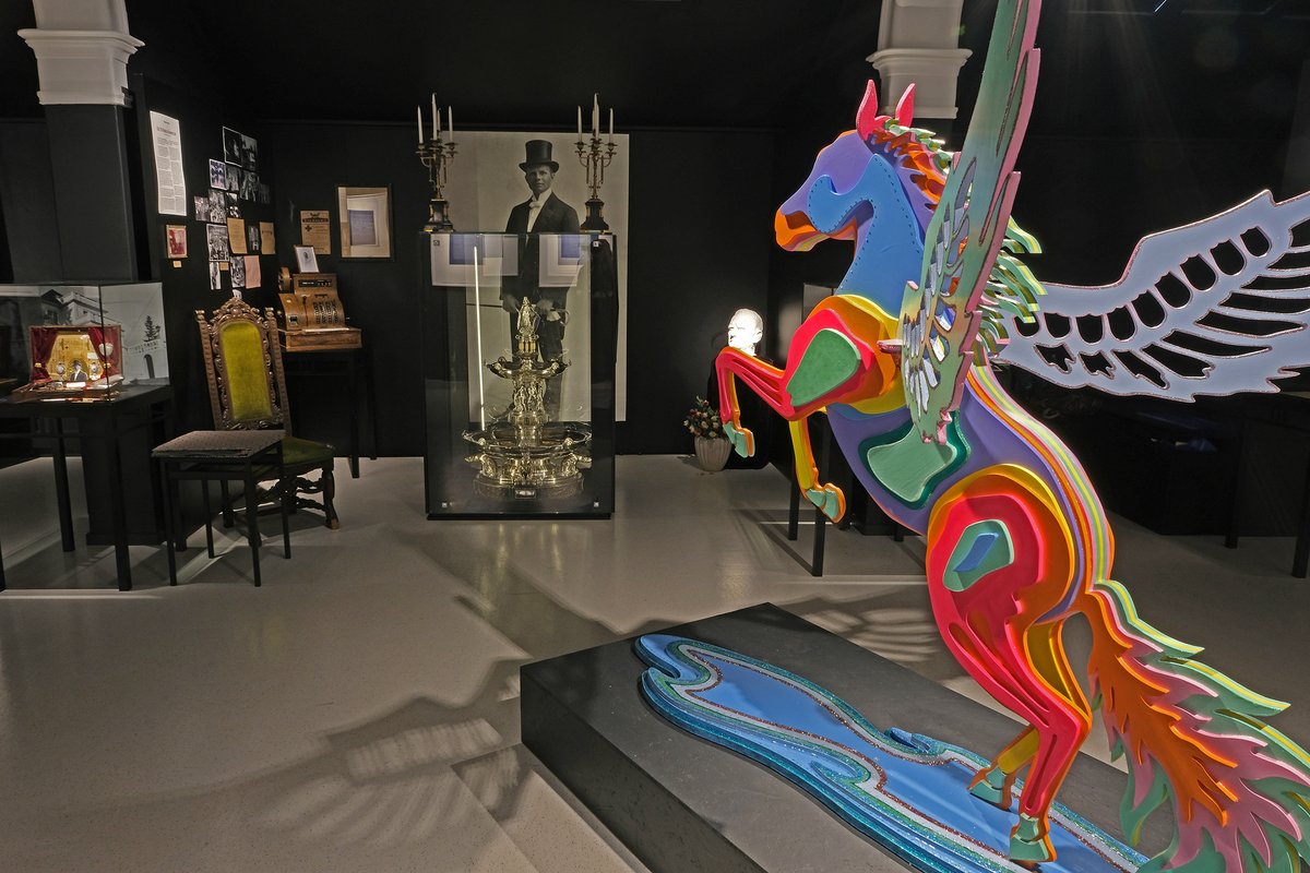 PRIDE PÅ HISTORISK MUSEUM: De Te Fabula Narratur / Det er deg historien handler om / 19.6. - 27.8.2021 / Gratis inngang hele uka mailchi.mp/27e06163cc8f/1…