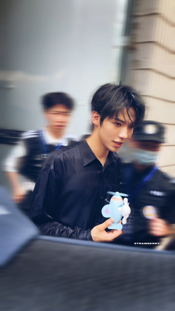 WTF HANDSOME

© 草莓味的小张不加糖