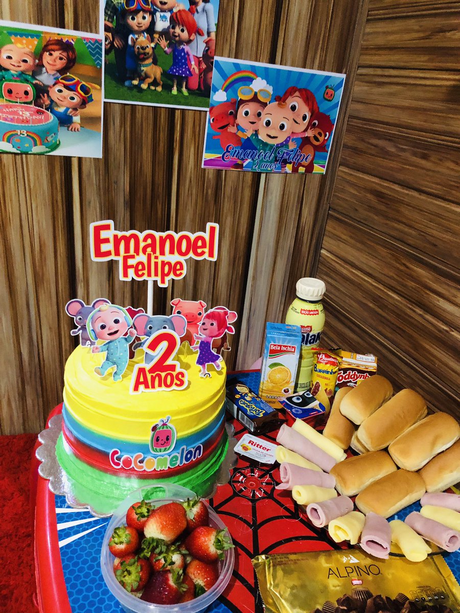 Beatrizemanoel's tweet photo. Esquecido de posta aqui😅 Sobre o dia 18/6 teve bolinho 00:00 é um café da tarde pra ele siiim😍😍🎉👏👏 Que venha Dia 9🎉🎉 Emanoel Felipe #Fez2👏👏👏🎉🎂🍻 https://t.co/vwUDFrwGDA