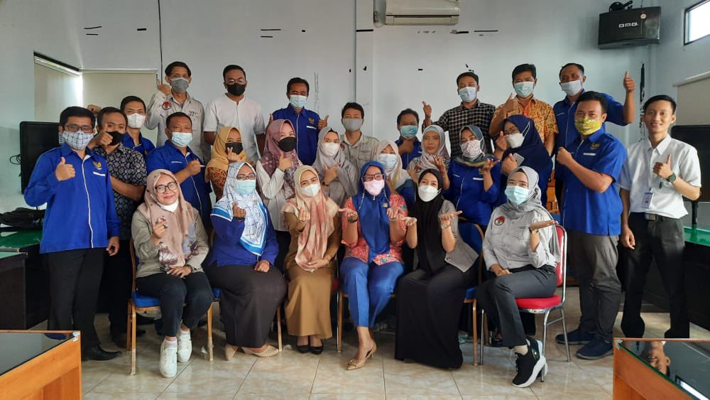 OktaPia26586442's tweet photo. Late post.
Melaksanakan kegiatan koordinasi dan pertemuan Petugas Penyuluh Koperasi Lapangan (PPKL) se-Provinsi Bengkulu dengan bendahara dan Sekretaris Dinas Koperasi UKM Provinsi Bengkulu . π #penyuluhkoperasi #ppklcyberkop #ppklprovinsibengkulu #ppklkabupatenlebong https://t.co/F5oYbd82Ai