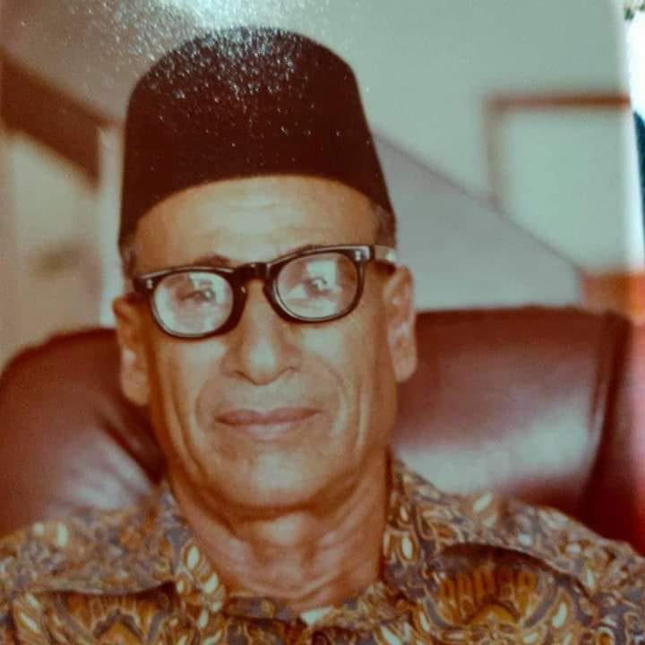 Antara inspirasi bagi Nirnama ialah insan ini. 
Namanya Hj Salleh bin Hj Kassim Al-Jusmi.

Dia merupakan datuk saya, bapa kepada Ummi saya. Saya dan cucu-cucunya menggelarnya sebagai Tok Adi. 

Beliau telah meninggal dunia pada tahun 1997, sehari sebelum Syawal tahun itu.