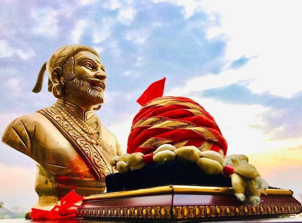 suresh_shaw20's tweet photo. आज ही के दिन १६७४  में इस्लामिक आक्रांताओं के विरुद्ध शिवाजी महाराज का राजतिलक हुआ था..
फिर जो हुआ वो इतिहास बन गया..

 जय शिवाजी जय भवानी..

#हिन्दू_साम्राज्य_दिवस 🚩🚩🚩 https://t.co/40oCnzLiqx