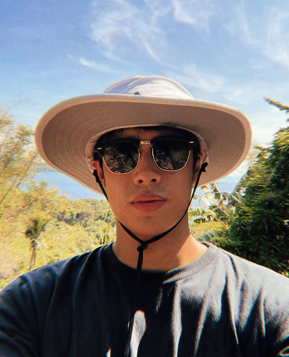 ughdonbelle's tweet photo. 4 shades of Donato
*yung akala mo vid pero camera pala. 🤣 #DonBelle #SelfieExpert #TitosOfManila https://t.co/GrvqmD39aw
