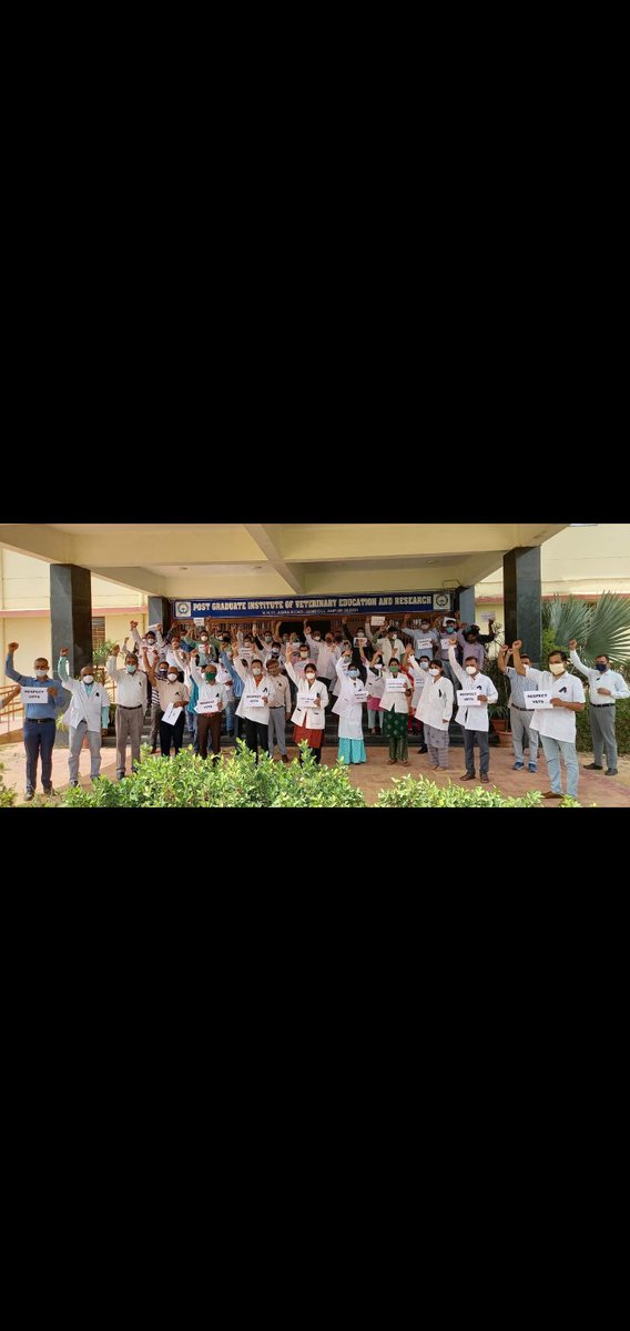 #BoycottManekaGandhi