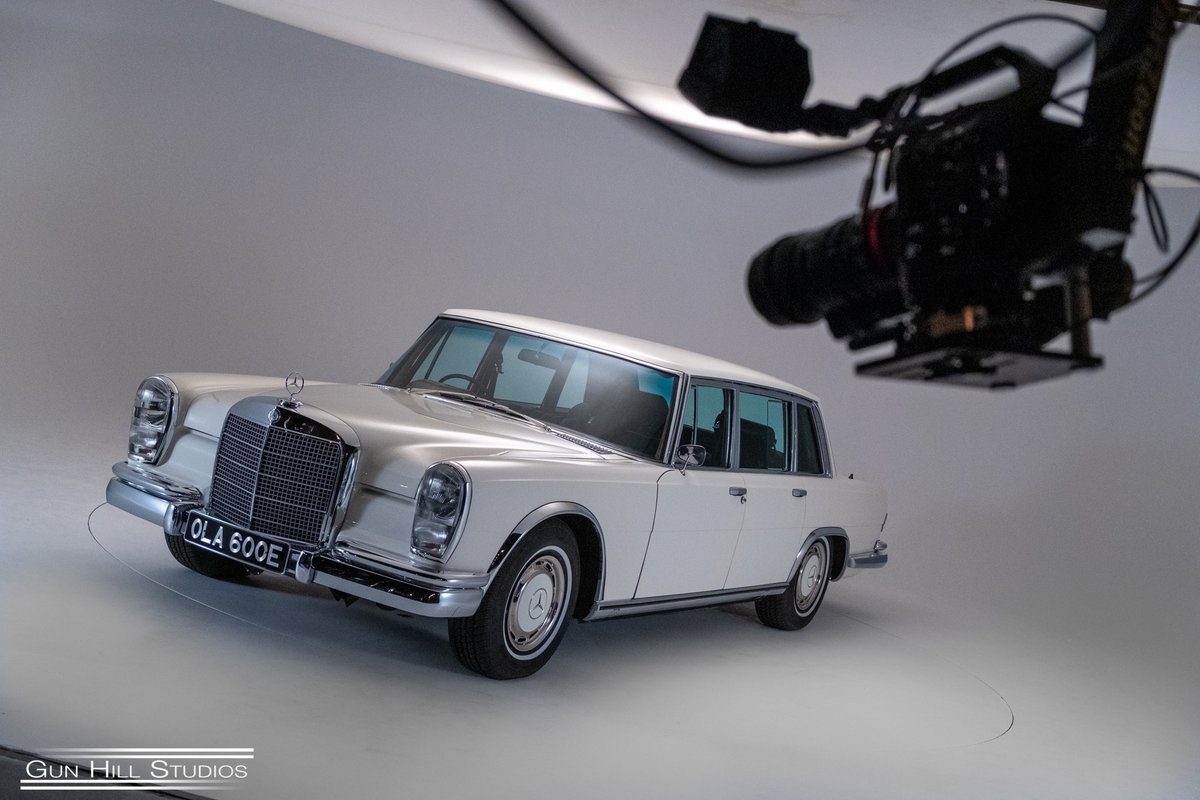 gunhillstudios1's tweet photo. Today we are filming George Harrison's Mercedes 600 and writing the theme tune. Every car needs one ;-) #mercedes #gunhillstudios #classicbenz #mbgram #instabenz #600 #mercedes600grosser #johnhaynesmercedes https://t.co/Sp5qsX4XJJ