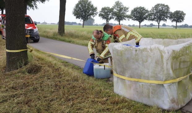 Vaten met olie gevonden in Otttersum - ..