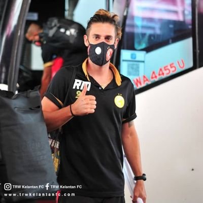 Kelantan FC goalie coach Riccardo Mattioli quits dlvr.it/S2HdfD