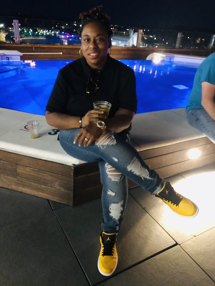 LF3321's tweet photo. The Perception: “she didn’t really apply herself in high school”.

The Reality: College degree, 3.5 Million Dollar Branch Manger,Successful Sneaker Reseller, Beautiful family, Happy, and Healthy.
#BlackExcellence #myreality #yourperception #WinnersCircle https://t.co/TdNQSpu0zm