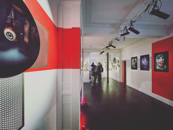 A Glimpse of Kink tweet media