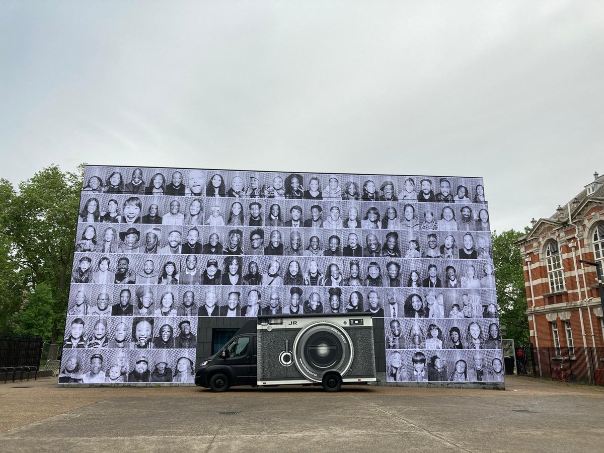 LDN_Culture's tweet photo. Completed #InsideOutLondon action @BGArtsCentre as part of their #WindrushFestival. Portraits will be up until 5 July. @InsideOutProj https://t.co/sypfj8klOj