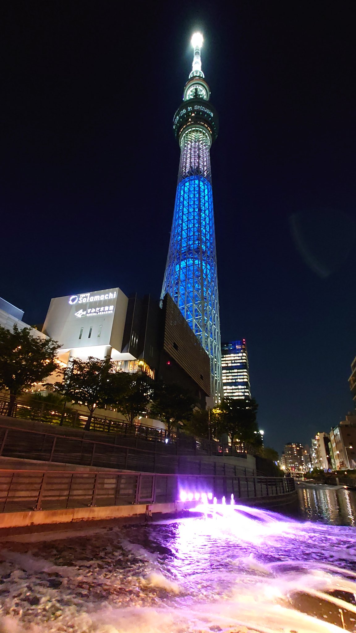 おしあげ探検隊 44県目は 千葉県 県旗をイメージしているそうですがどことなく ふなっしー あなたの県は何色 47都道府県をイメージした特別ライティング ライトアップ 一覧 T Co Pw01ml7djk イマソラ 聖火リレー スカイツリー