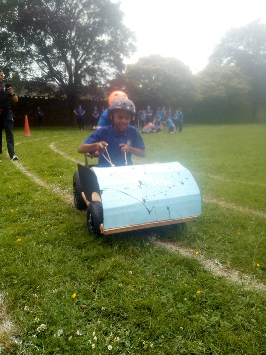 LemmioutA's tweet photo. Brilliant example of some hands on active #STEM @CantrefPrimary with @MattDavies80 hope everyone enjoyed the project. @LemmioutA    #STEMeducation #year6 #yr6 https://t.co/NmTwZw2BlA