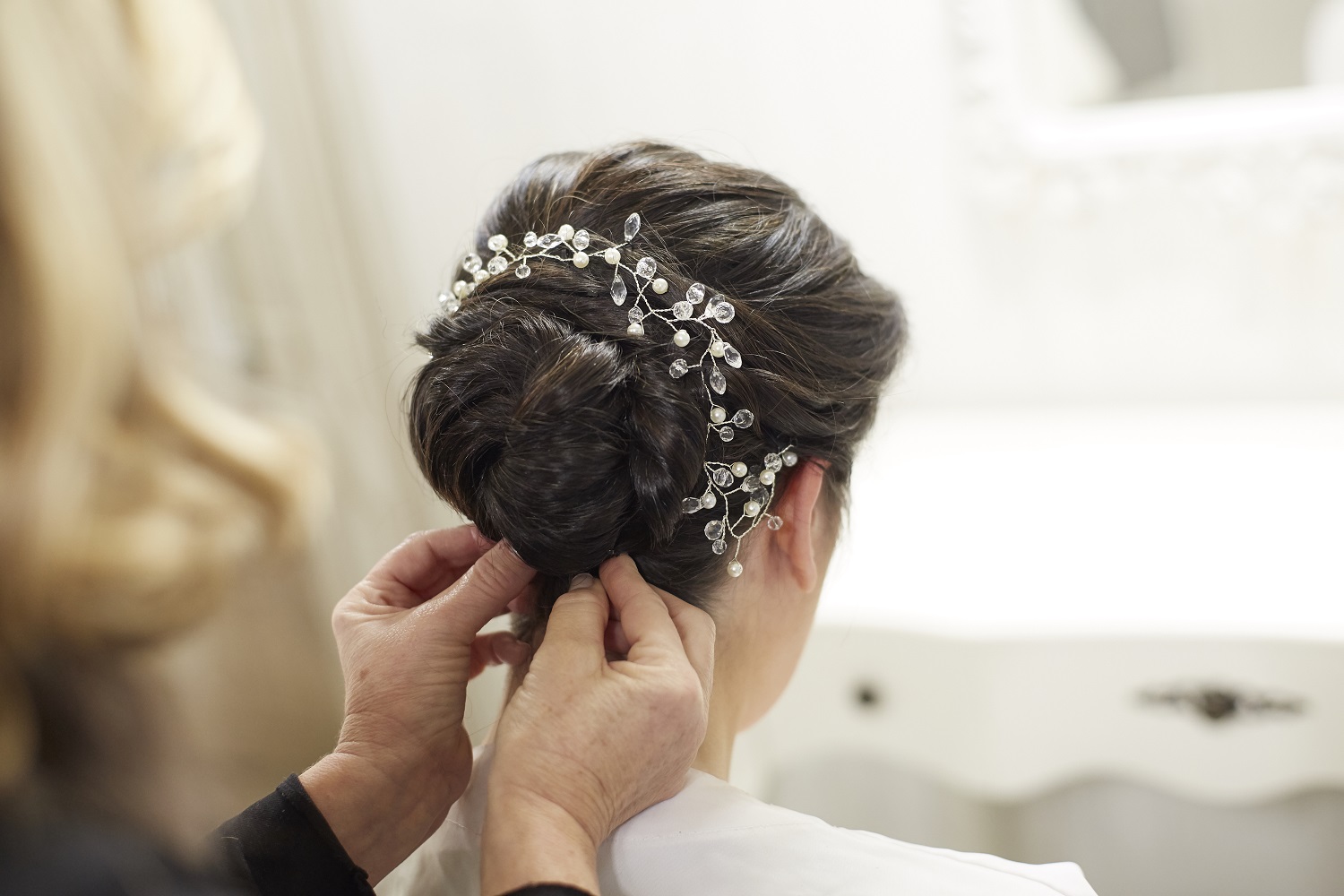 Alejandra Arrieta on Twitter Peinados de estilo romano para estar radiantes y elegantes httpstcoquZjHDGTOR Disfruta de estos meses con estos peinados tan bonitos y elegantes peinadosde10 belleza mujer peinados peluqueria httpst