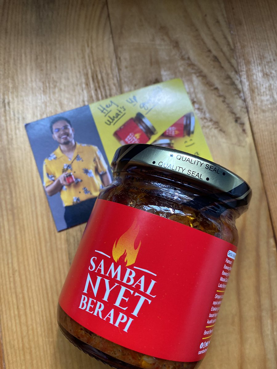 YunalisVGI's tweet photo. Finally… setelah 6 purnama.. baru dapat sebotol ❤️❤️❤️ Sambal Nyet Berapi @khairulaming 
Thank you @HayatieAbdLatif sebab jari pantas macam peluru👍🏻👍🏻 beli kat shopee💙 https://t.co/Qu0pQeih0c