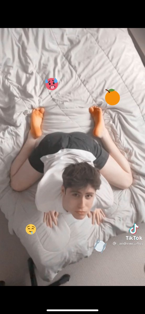 AndrewsModss's tweet image. 🥵🥵🍊