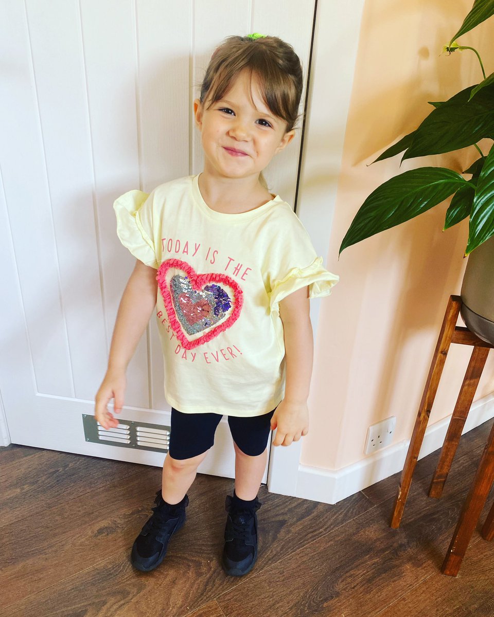 SteffanyLogan's tweet photo. Ready to rock it at sports day!! @churchfieldprim https://t.co/i5qSLrADrt