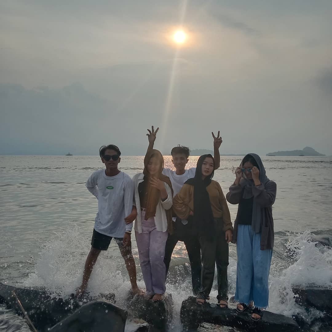 Misnan73474403's tweet photo. Jika di kasih uang 100 terliun apa cetak uang sendiri.
#bingun https://t.co/XVdxGspXri