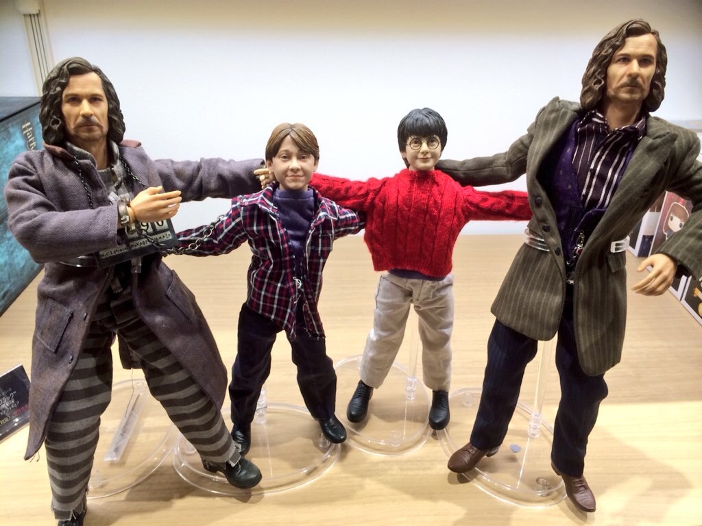 hp_bgc's tweet image. ウィザコレの歴史その2！
ポタコレ時代では横浜や名古屋、博多にもお邪魔しました！
ハリーたちの可動式フィギュアもありましたね！懐かしい…
#ポタコレ
#ウィザコレ