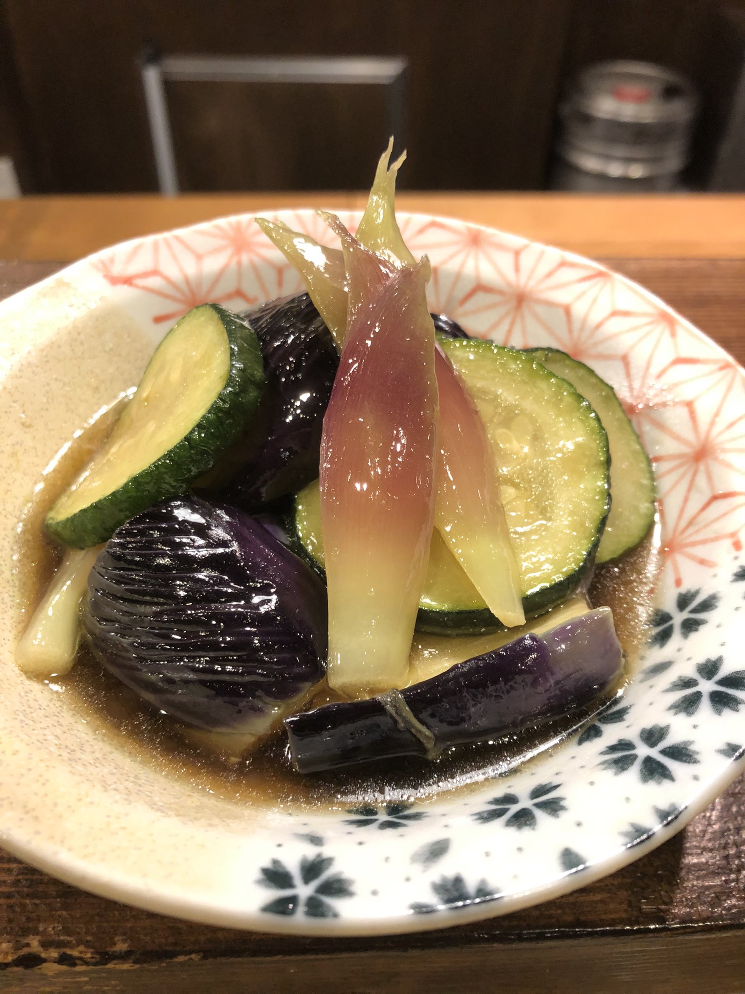 酒場 ななめ 荻窪駅南口酒場ななめです 本日から営業再開します 17時半 24時の通常営業です とりあえずお酒が飲めればいいと思う人 大声で騒ぐ人 隣の人にすぐ絡む方は来ないでください さ 今日からはりきってやっちゃいます お待ちしてます