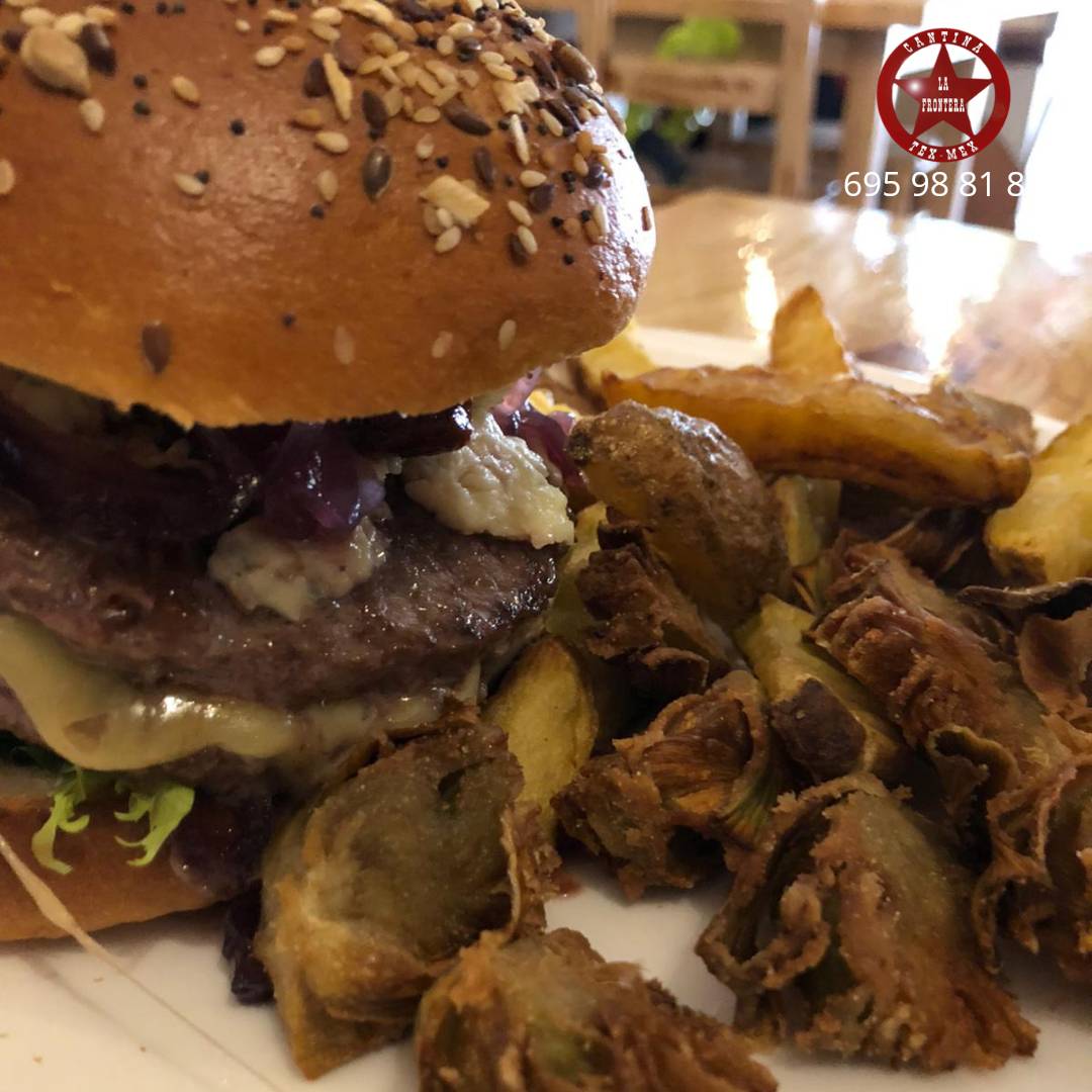 LaFronteraTM's tweet photo. Tenemos poco aforo así que agradecemos mucho tu paciencia. 
Es muy importante reservar y también te lo podemos preparar para llevar!
La Frontera Tex-Mex
695 98 81 85
#takeaway https://t.co/bYlXreJUim