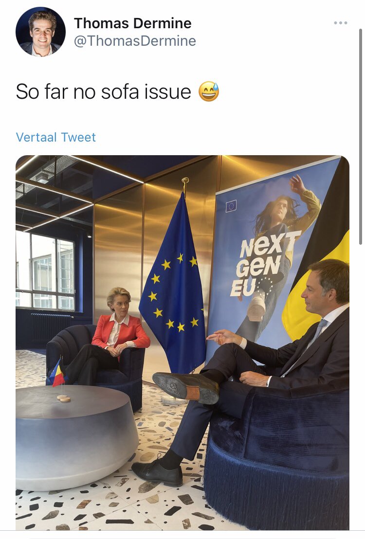 SanderLoones's tweet image. How it started… How it’s going.
#CoucouCharles #SofaGate