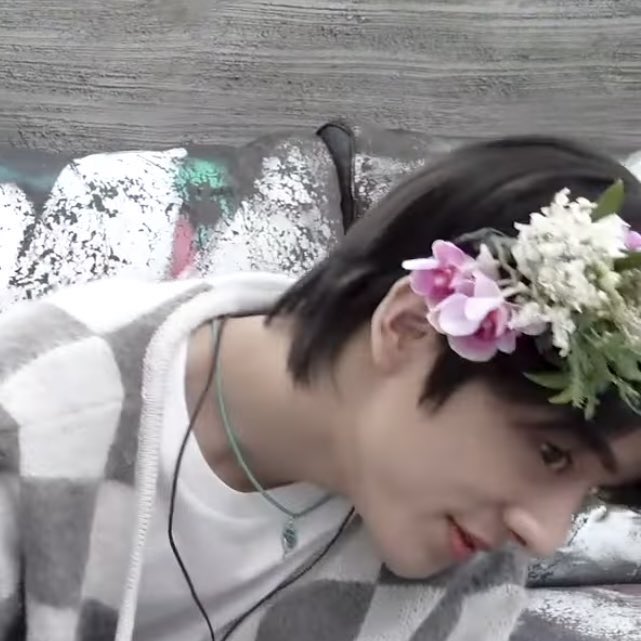 babykimtt's tweet photo. น้องเจคกับมงกุฏดอกไม้คือน่ารักไม่ไหว˙Ⱉ˙ https://t.co/K1yJt346nJ