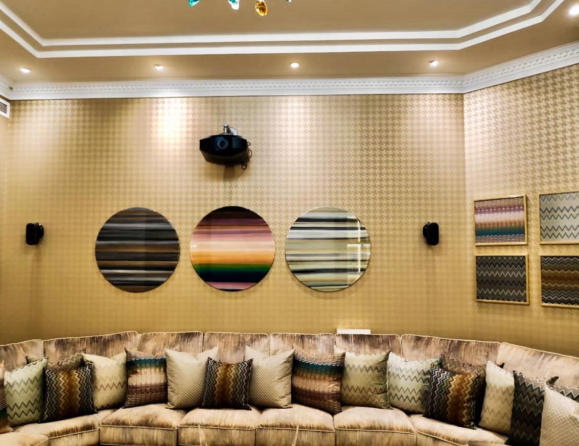 qubeart's tweet photo. Our Happy Customers
#qubeart #happycustomers #uae #dubai  #dxb #paintings #mydubai #contempararyart #modernart #interior #home #artist #fineart #emirates #paintings #artgallery #creative #arab #emarati #breathingcolor #luxuryprinting #royal #royalfamily #breathingcoloruae #emarat https://t.co/YxDdilCKeE