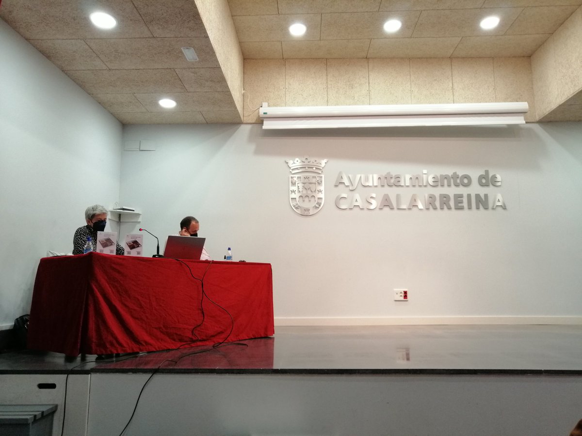 Ayer estuvimos en una sesión de trabajo convocada por <a href="/RutaVinoRioja/">Ruta Vino Rioja Alta</a> donde pudimos escuchar las conclusiones del estudio realizado por <a href="/cbengoechea/">carmen bengoechea</a> y <a href="/SergioAndCab/">sergio andrés</a> sin duda una reunión muy fructífera para poner en común nuevos caminos a construir