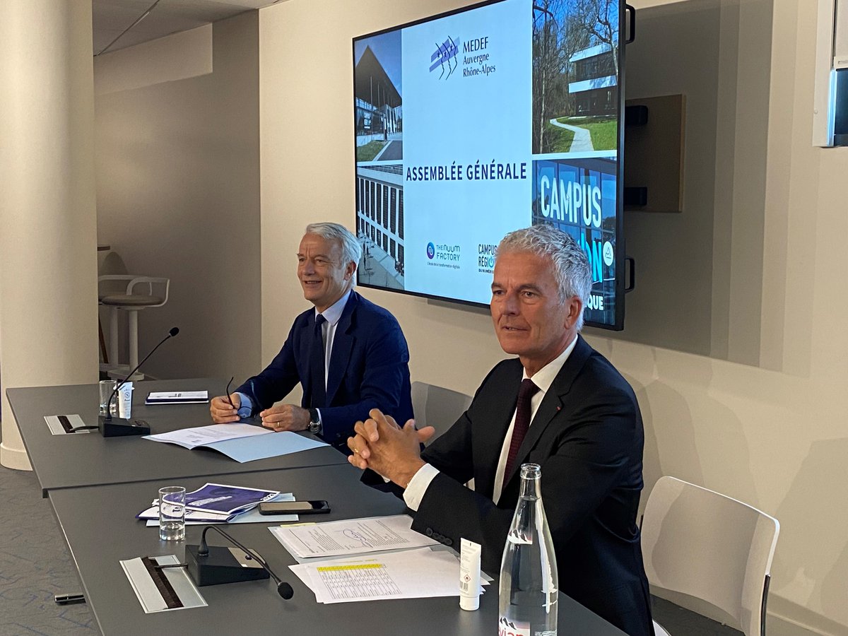 [Election du Président du <a href="/MedefAura/">MEDEF Auvergne-Rhône-Alpes</a>] Nous sommes heureux de vous annoncer que #JeanLucRaunicher est réélu à la Présidence du <a href="/MedefAura/">MEDEF Auvergne-Rhône-Alpes</a> pour une période de 3 ans !

Lire le communiqué de presse : medef-aura.fr/uploads/media/…