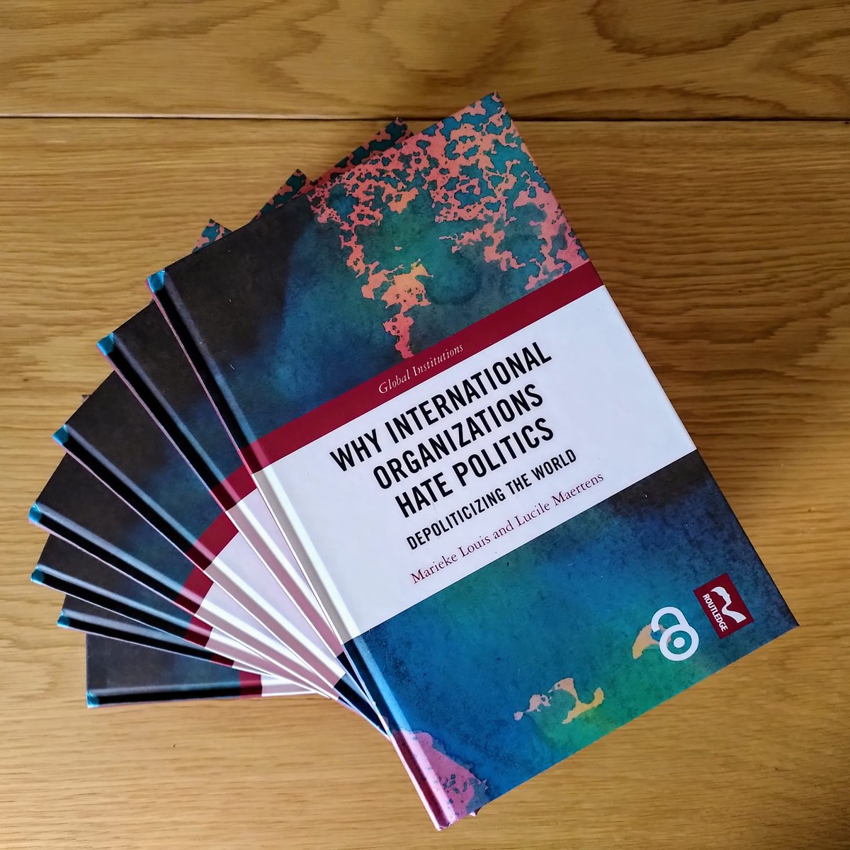 LucileMaertens's tweet photo. 1/ Interested in knowing more about 📖 Why International Organizations Hate Politics?
📣 Find out our main findings and arguments in this thread 🧵 ⬇️ #OpenAccess
@marieke_lisbeth @Rout_PoliticsIR @UNIL @SciencesPo38 @PACTE_grenoble 
https://t.co/IYFg8E0iML https://t.co/mLexSG7vnp