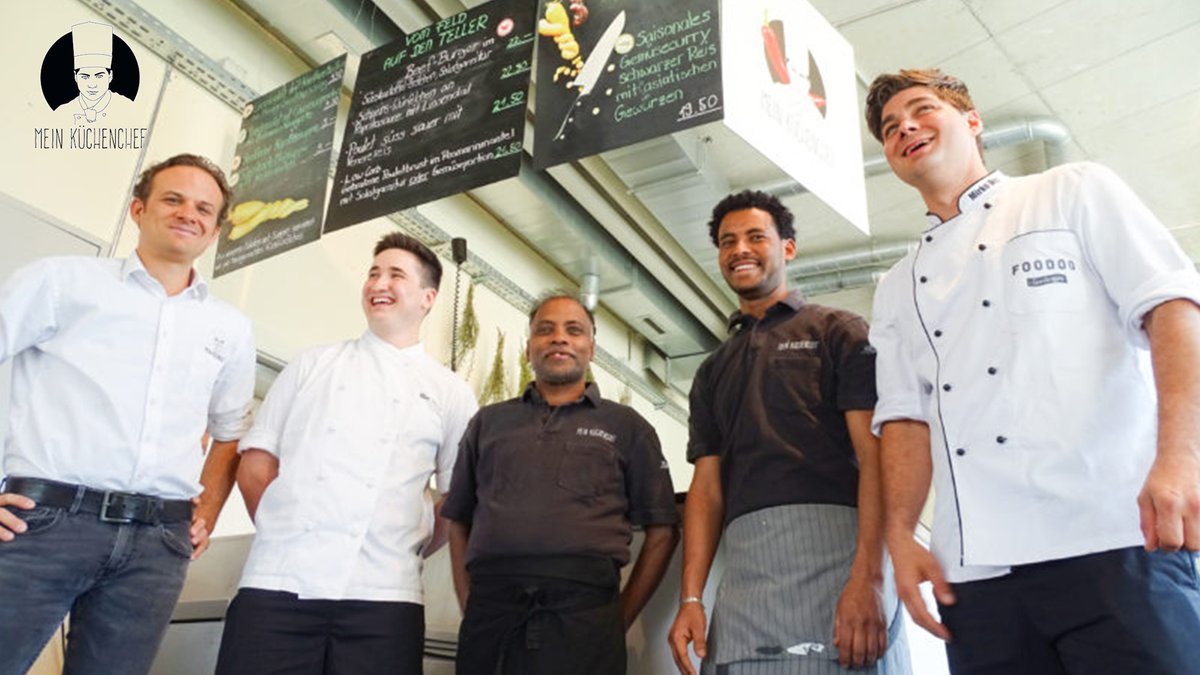 savefood_ch's tweet photo. @MeinKuechenchef stellt sich vor: Pierre-Yves und Mirko setzten neue Masstäbe im Umgang mit Lebensmitteln in der Gastronomie. Ihr Konzept reduziert den Lebensmittelabfall auf 2.7g pro Mahlzeit. Der Betrieb verarbeitet jährlich 40 Tonnen Food Waste. 👏

https://t.co/xogMLj8GS5 https://t.co/EXC04McHdz
