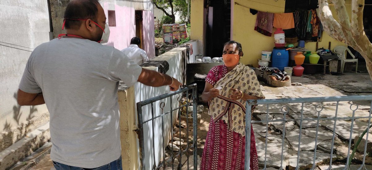 iphindia's tweet photo. In the first round of Phase-2 #grocerykit distribution, @iphindia team covered 250 houses & 50 #pourakarmikas of Kacharakanahalli #BBMP ward in #Sarvagnanagar area. This initiative is supported by @AXA Business Services. #FightAgainstHunger #WeAreInThisTogether #COVID19 https://t.co/ghUmX5oJWw