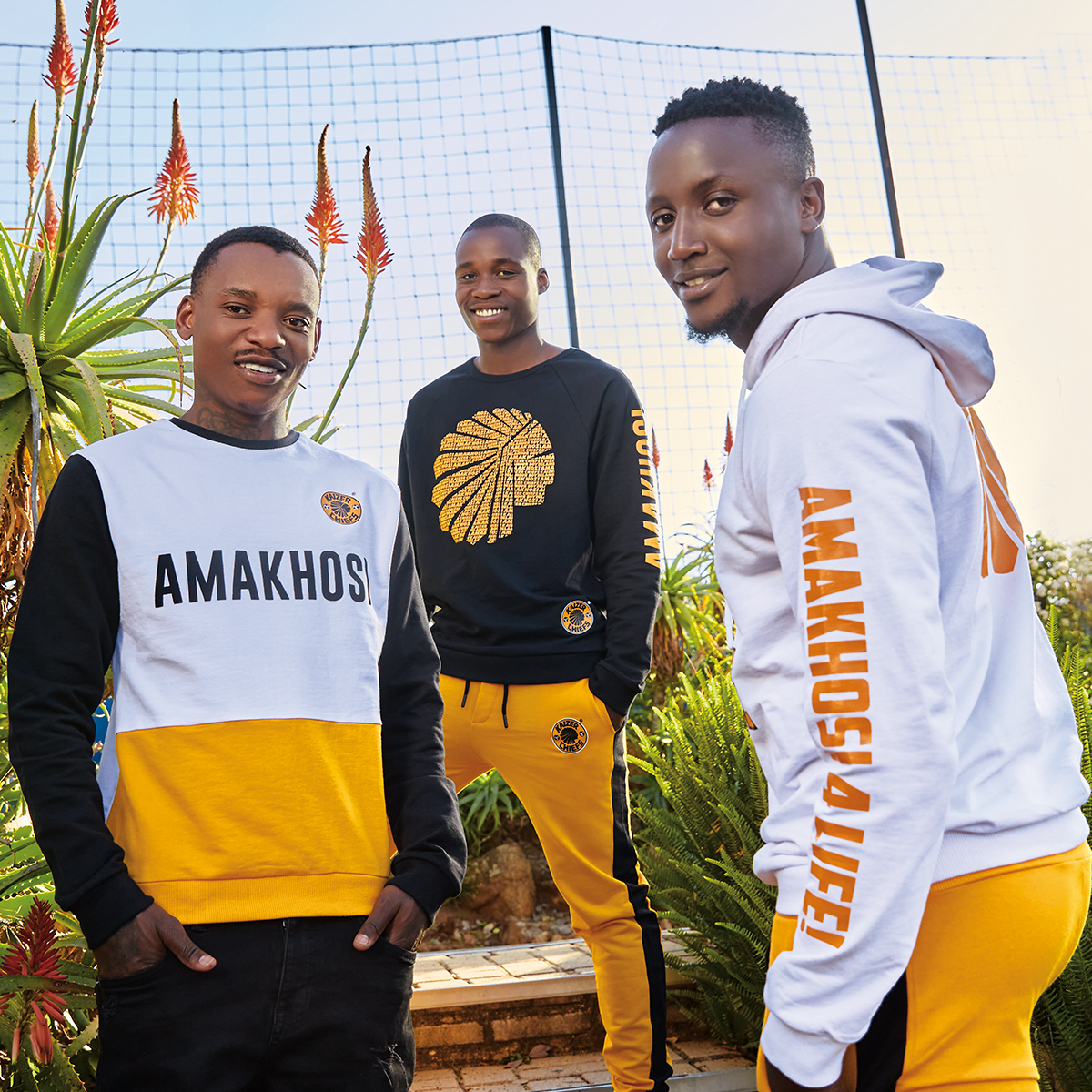 KaizerChiefs's tweet photo. New Jet Wear Winter Range!! 

We have a great winter range just for you. Stay warm this winter by visiting your nearest Jet Store today!

Pullovers, hoodies and joggers:
(Adults - from R199.99).
(Kids - from R159.99).

Available nationwide!

#Amakhosi4Life #JetFashion #KCJetWear https://t.co/szYFLdpeaq