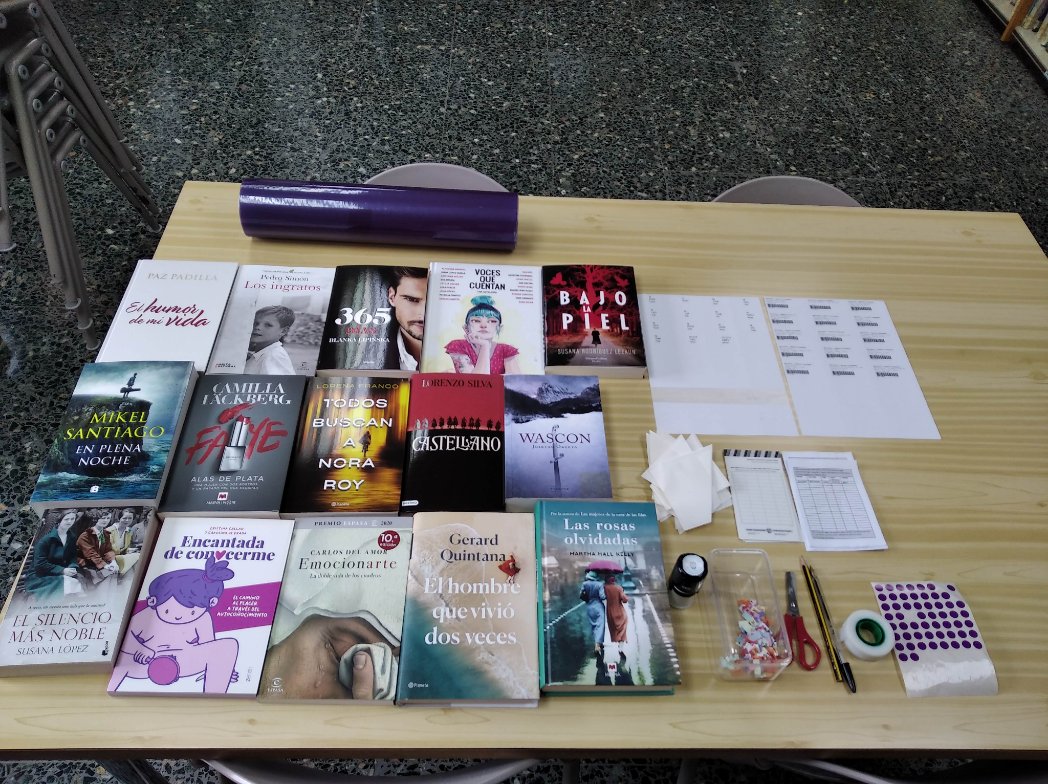 azlibu's tweet image. Liburu berriak prestatzen ari gara: intrigazko eleberriak, historikoak, erotikoak, biografiak, komikiak... Eta materiazko liburuak ere bai. Estamos preparando libros nuevos: novelas de intriga, históricas, eróticas, biografías y cómics... Y también libros de materia.