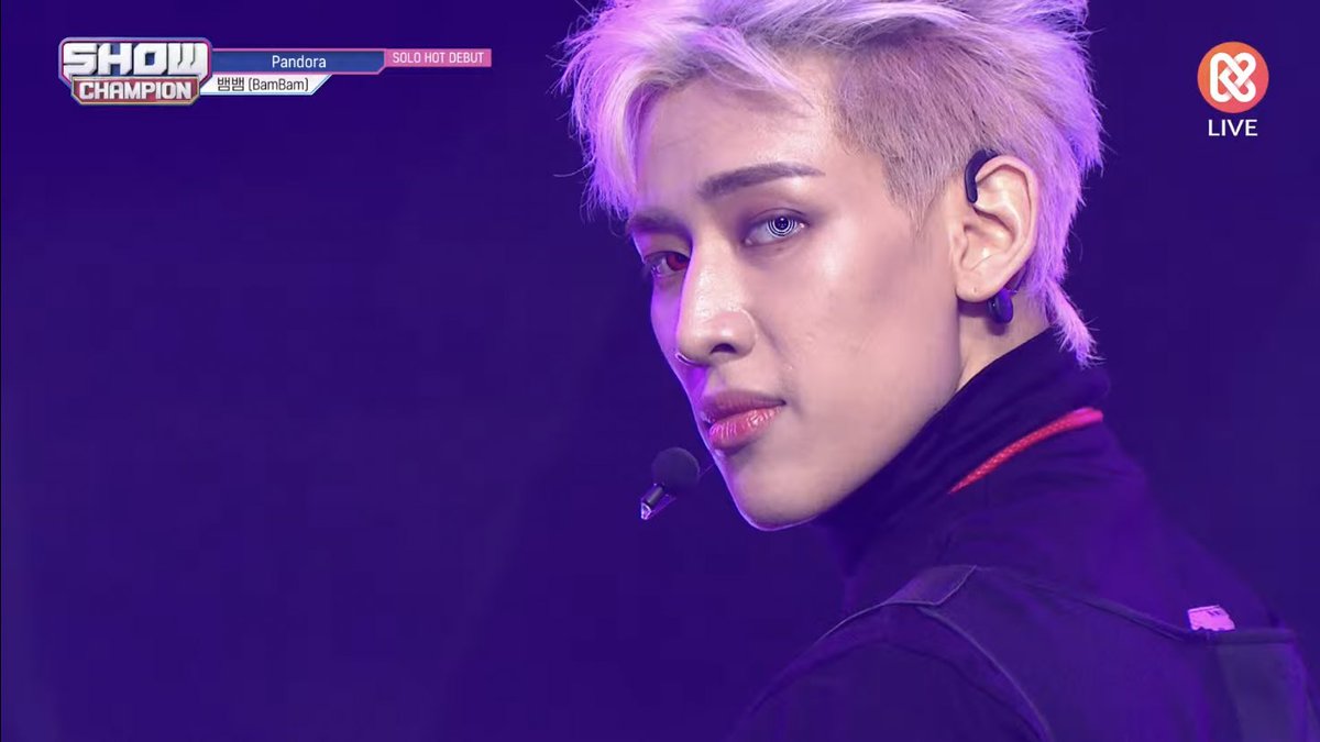 tuanxcoco's tweet photo. Pandora ending pose 🖤❤️🖤

#BamBamOnShowChampion
#BamBam @BamBam1A https://t.co/4EtpT2dQE8
