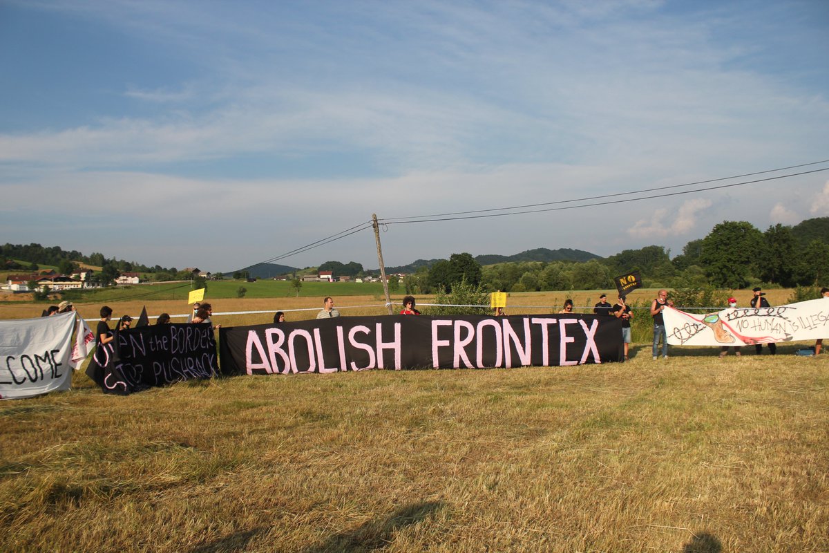 LabasBo's tweet image. Le foto della manifestazione #Balkanicroutecalling di sabato 19 giugno a Maljevac, al confine tra #Croazia e #Bosnia #Opentheborders #Noborder #Nooneisillegal #AbolishFrontex