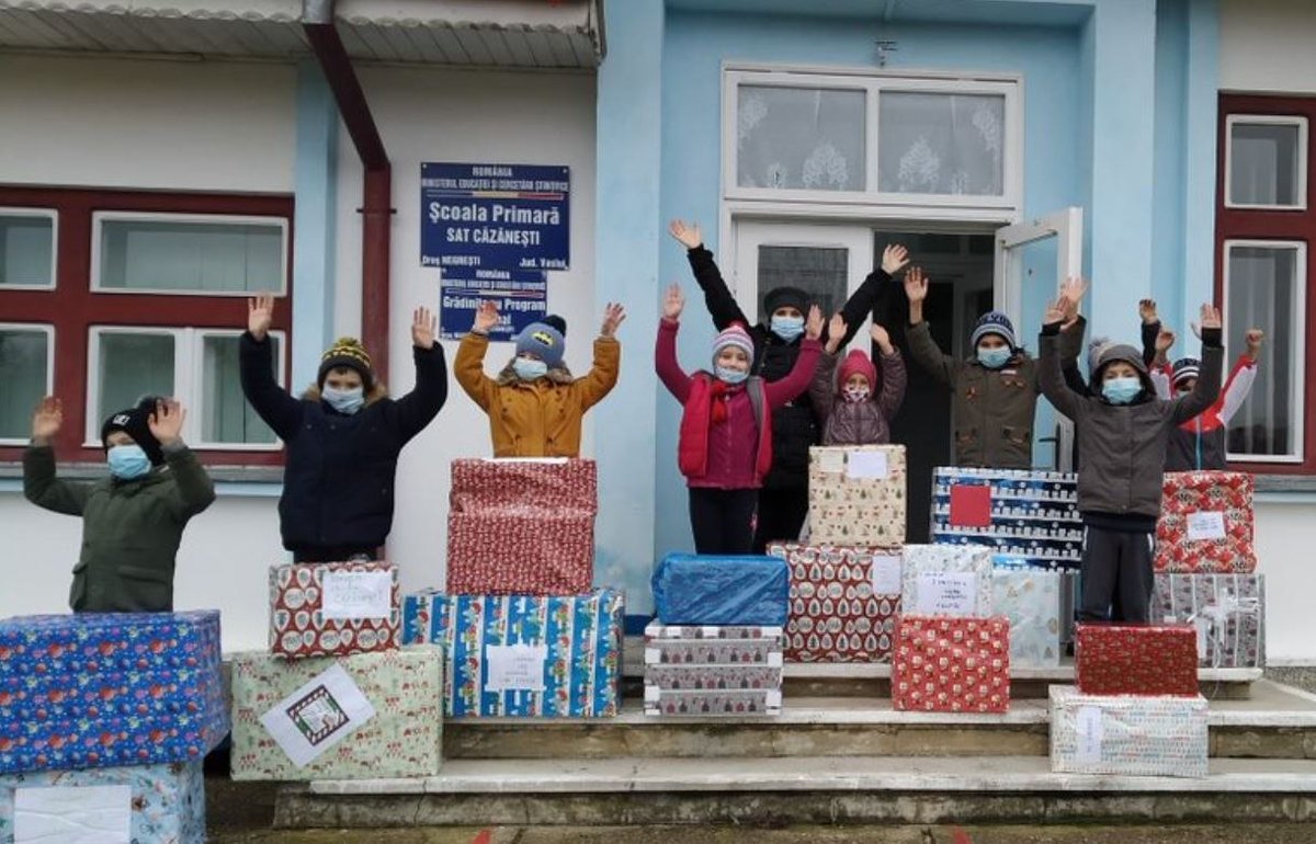 hcltech's tweet photo. In true HCL spirit, ideapreneurs, inspired by compassion, have risen to the occasion and set up CSR councils across multiple European locations, contributing to the local communities by actively working toward their chosen causes. Here are a few glimpses. #OneHCL #Beheredoit https://t.co/4SMjL9k7bA