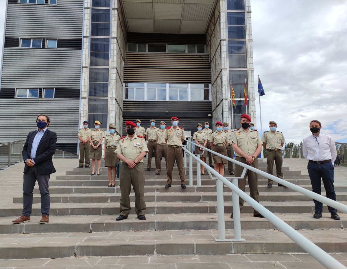 Encantados de recibir hoy la visita de los capitanes del @EjercitoTierra que concluyen este año su Master en Administración de Empresas y serán quienes gestionen sus contrataciones del futuro. Conociendo nuestra labor @MADOC_ET @Defensagob