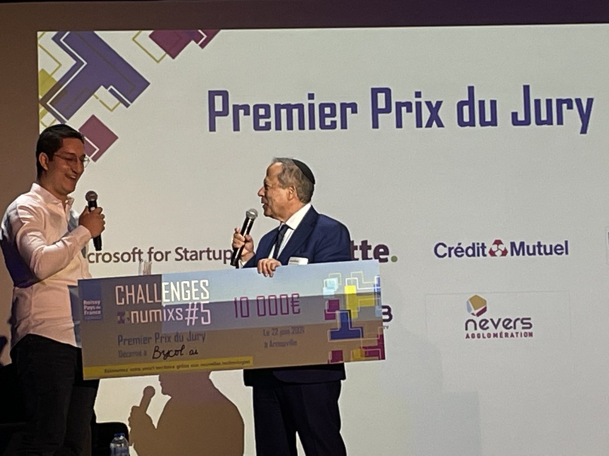 CCI_95's tweet photo. 🌟 📢 Hier, lors de la Finale des Challenges #Numixs 5ème édition, organisée par @RoissyAgglo, 4 #startup ont été récompensées :
https://t.co/iQrtjkAB6w, Mon petit e-commerce, VanO et Aglaé
La @CCI_95 a remis le prix du jury à https://t.co/HZdY9sOAZs
👉https://t.co/Y4mFTK3lXL https://t.co/5qudsr9My2