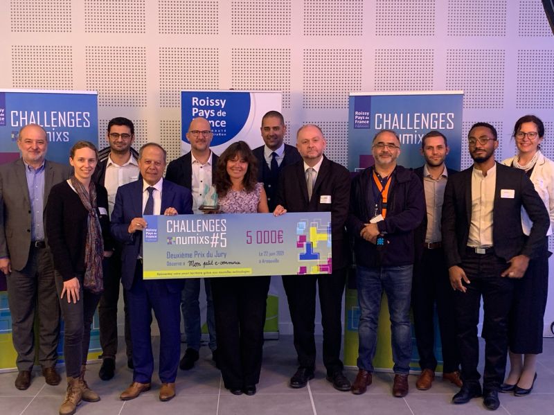 CCI_95's tweet photo. 🌟 📢 Hier, lors de la Finale des Challenges #Numixs 5ème édition, organisée par @RoissyAgglo, 4 #startup ont été récompensées :
https://t.co/iQrtjkAB6w, Mon petit e-commerce, VanO et Aglaé
La @CCI_95 a remis le prix du jury à https://t.co/HZdY9sOAZs
👉https://t.co/Y4mFTK3lXL https://t.co/5qudsr9My2