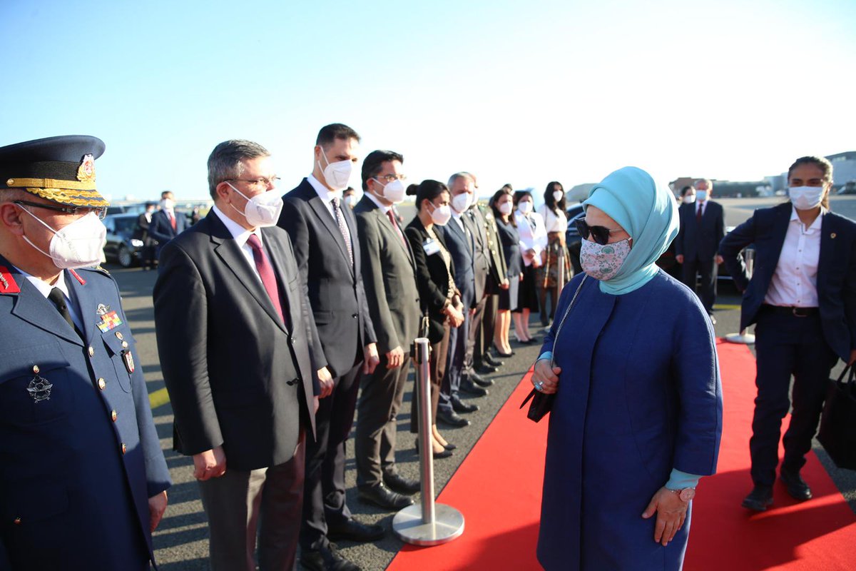 Sayın Cumhurbaşkanımız ve Eşleri Hanımefendiyi, NATO Zirvesi nedeniyle karşılayıp, Toplantı Bitiminde Uğurladık. <a href="/RTErdogan/">Recep Tayyip Erdoğan</a> <a href="/tcbestepe/">T.C. Cumhurbaşkanlığı</a> <a href="/KoksalKus1/">Köksal Kuş</a> <a href="/ruhiacikgoz/">Ruhi ACIKGOZ</a>